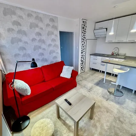 Love Metro Wifi 300Mbs 65'Tv Netflix Hbo Appletv+ Warsaw Exterior photo