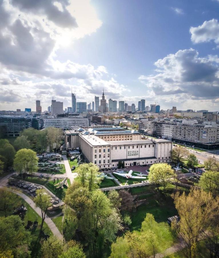 Metro Wifi 300mbs 65'tv Netflix Hbo Appletv+ Apartment Warsaw