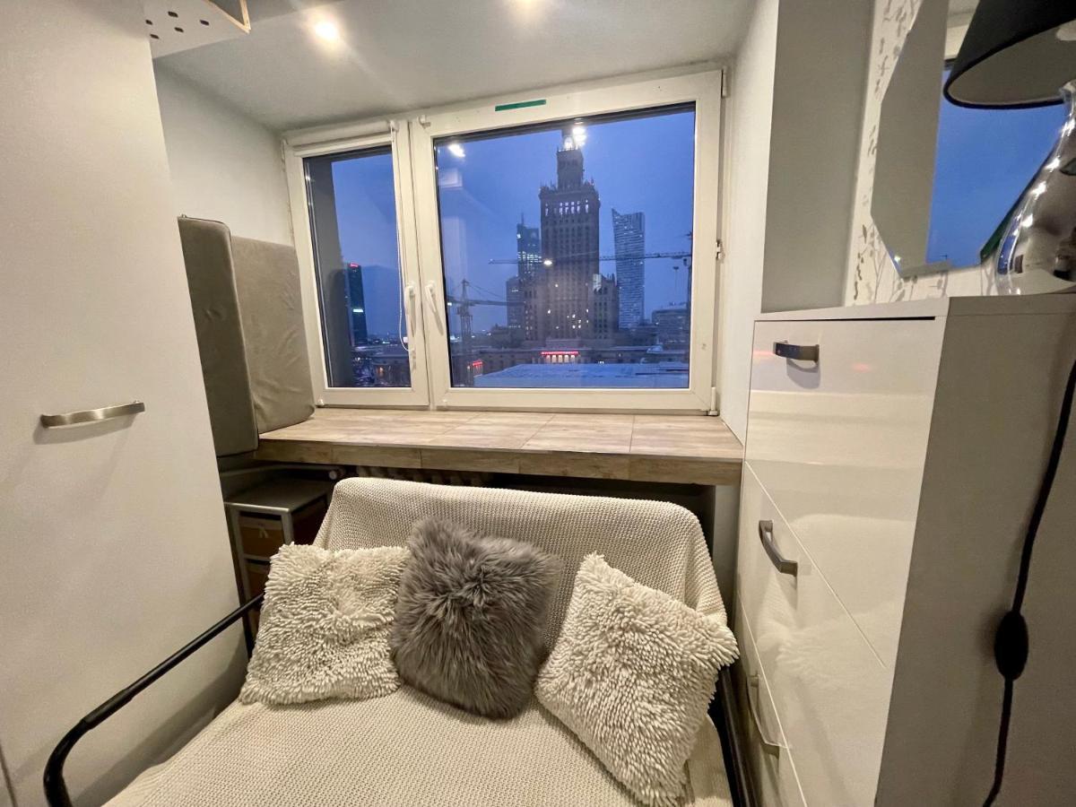Apartment Metro Wifi 300mbs 65'tv Netflix Hbo Appletv+ Warsaw